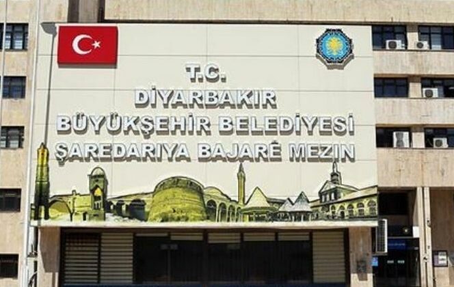 Diyarbakır Büyükşehir Belediye Başkanı istifa etti