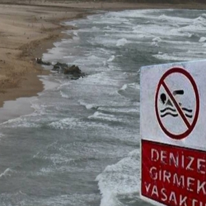 Kandıra da tüm sahillerden denize girmek yasaklandı