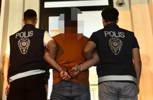 Dolandırıcılıktan aranan şahıs operasyonla yakalandı