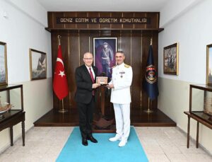 Rektör Cantürk’den Tümamiral Yücel Darcan’a ziyaret