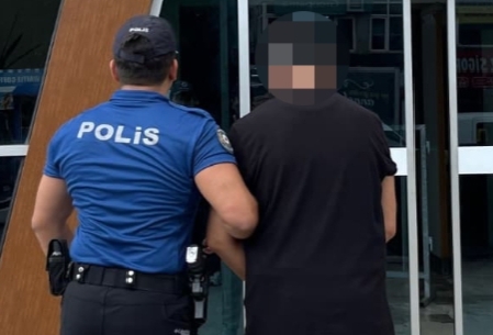 Hapis cezası bulunan dolandırıcı İzmit’te yakalandı