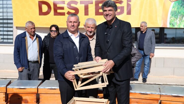Kartepe’de arıcılara büyük destek: 125 üreticiye 250 kovan