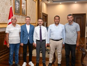 İzmit Muhtarından Vali İlhami Aktaş’a Davet