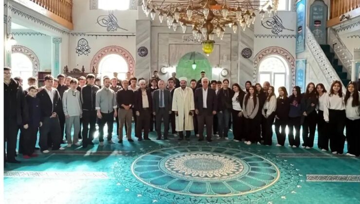 Öğrenciler Camiler Haftası’nı Unutmadı