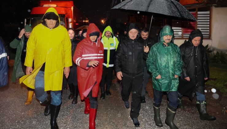 Başkan Büyükakın ve Vali Aktaş gece yarısı sahaya indi!