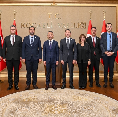 Kocaeli Barosu’nun yeni yöneti Vali Aktaş ile tanıştı