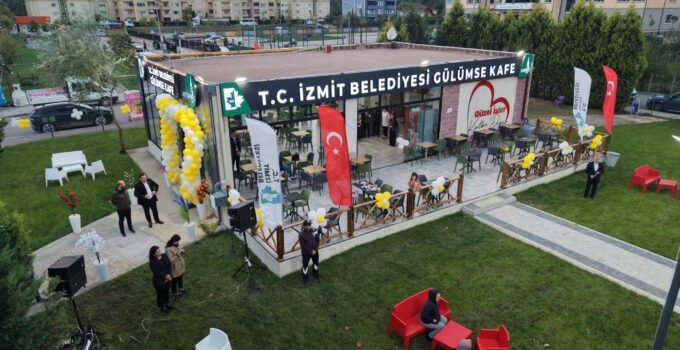 Alikahya Gülümse Kafe açıldı