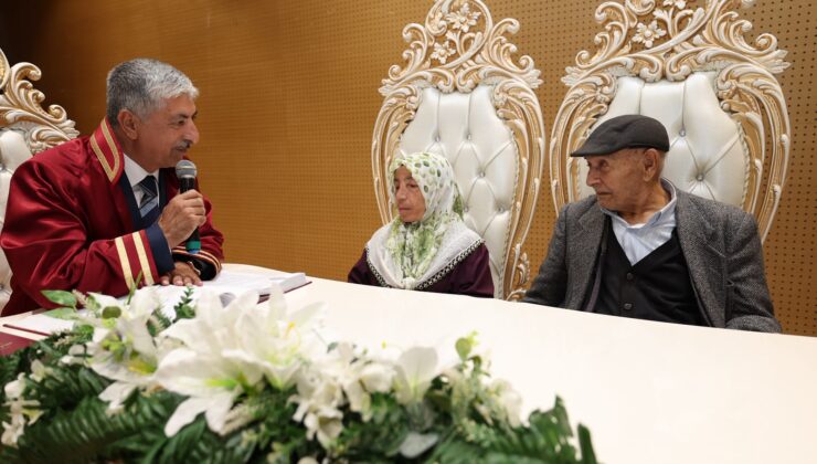 Dilovası’nda Yaşlı Çiftin Nikâhı Gönülleri Isıttı!