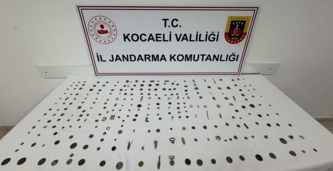 Kocaeli’de tarihi eser operasyonu: 511 parça ele geçirildi