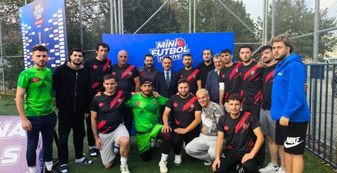Mini Futbol Türkiye Şampiyonası Kocaeli’de başladı