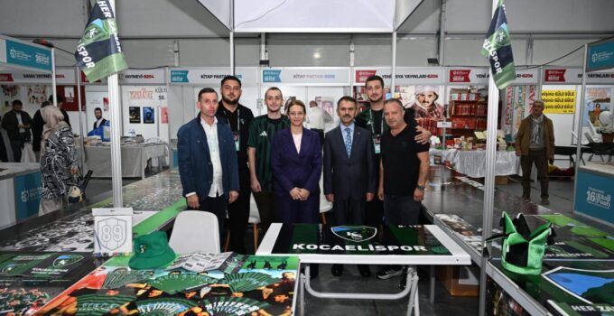 Vali Aktaş’tan Kocaeli Kitap Fuarı’na ziyaret