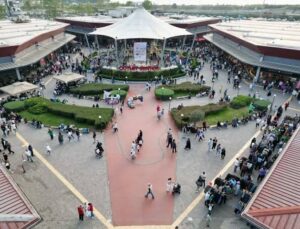 İzmit Outlet’ de uzman çavuş kendini vurdu 