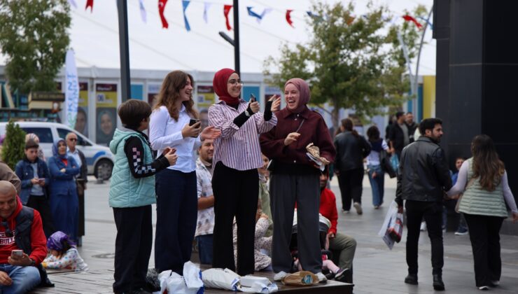 Kahoot heyecanı Kocaeli Kitap Fuarı’nı sardı