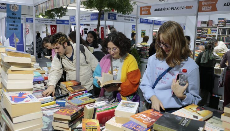Kocaeli Kitap Fuarı’nda sahaflara büyük ilgi