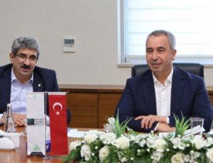 Necmi Bulut’tan Bekir Bayrakdar’a tebrik mesajı